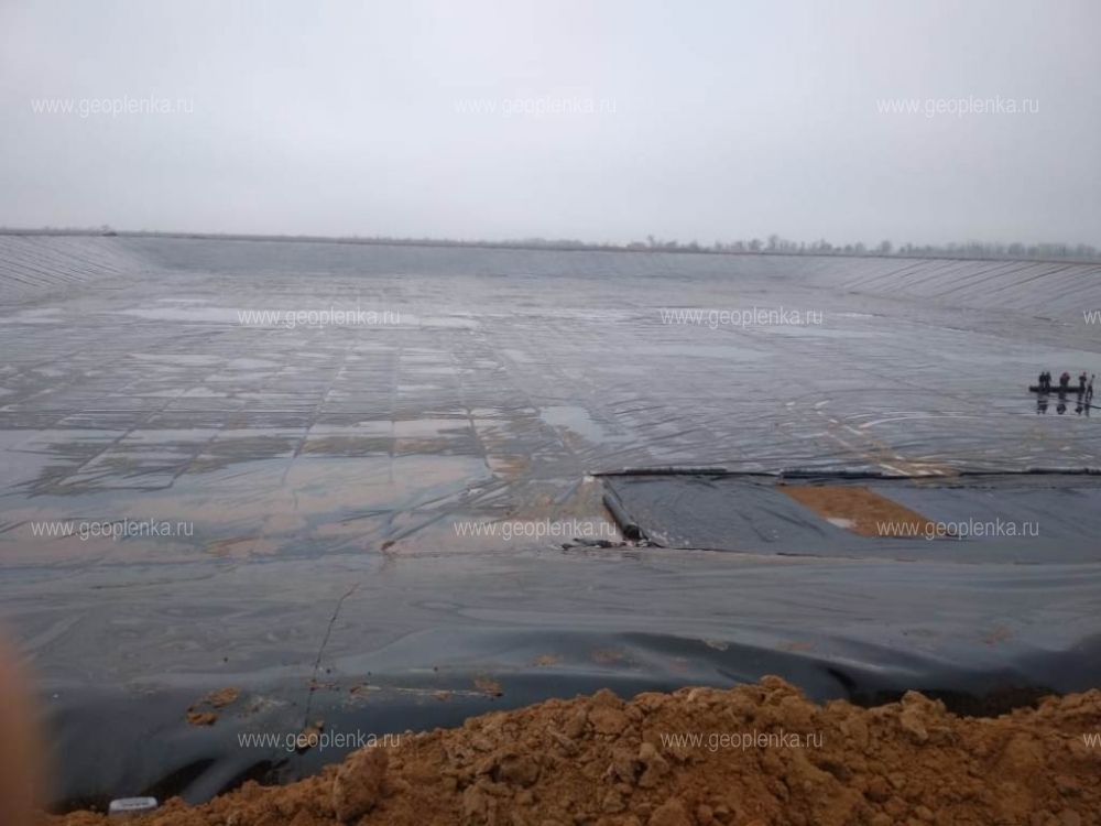 Гидроизоляция пруда для орошения. Крым. | GEOPLENKA.RU